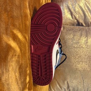 NIKE AJ1 RETRO HIGH OG FEARLESS